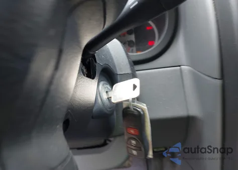 2004 Nissan Xterra Xe z USA, uszkodzony, nr VIN 5N1ED28T24C607988